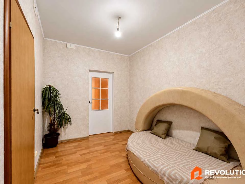 Квартира. Київ, вулиця Драгоманова