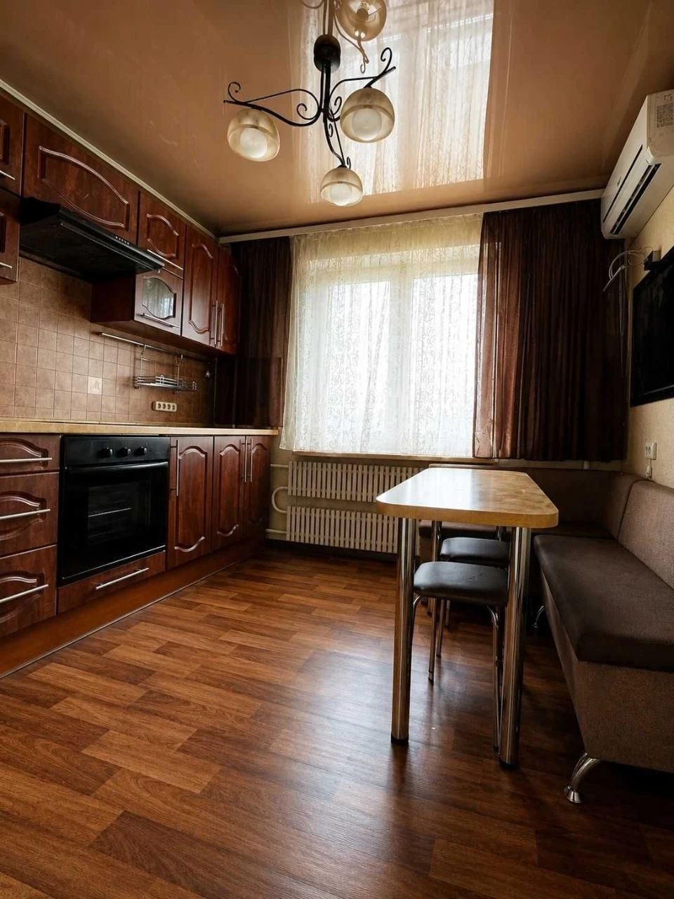 Продам 2-ком. с РЕМОНТОМ, Тополь-3.