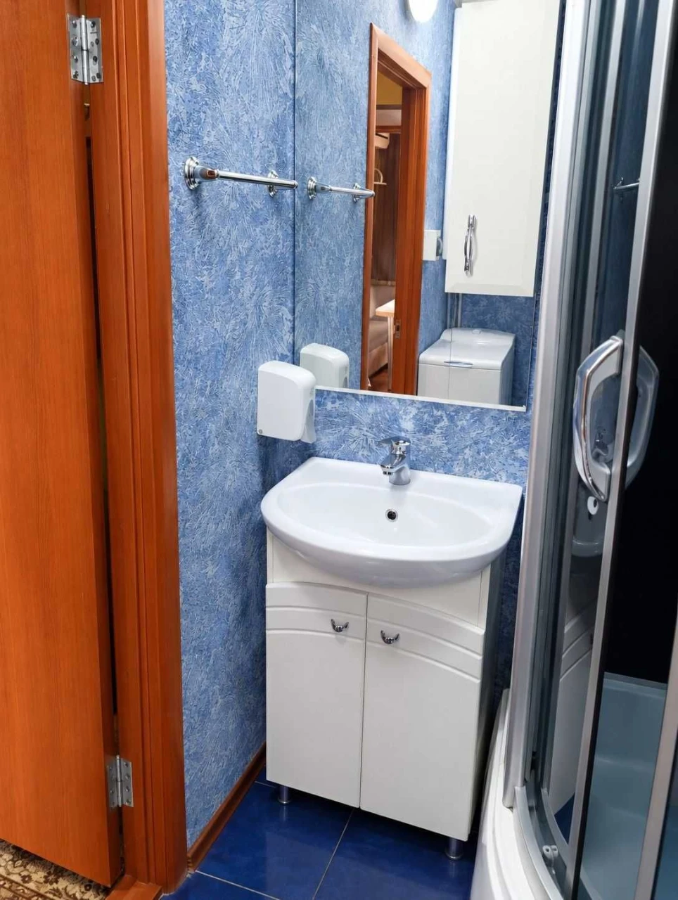 Продам 2-ком. с РЕМОНТОМ, Тополь-3.