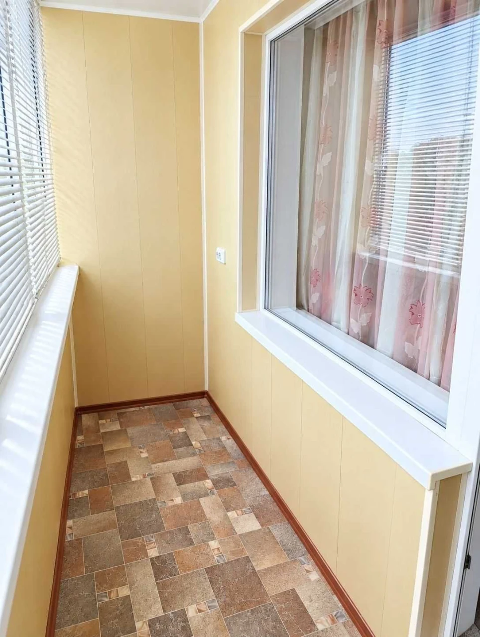 Продам 2-ком. с РЕМОНТОМ, Тополь-3.