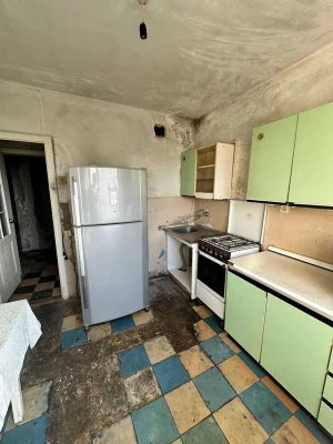 Продається недорогий 3-кімнатний будинок у Тополі-3.
