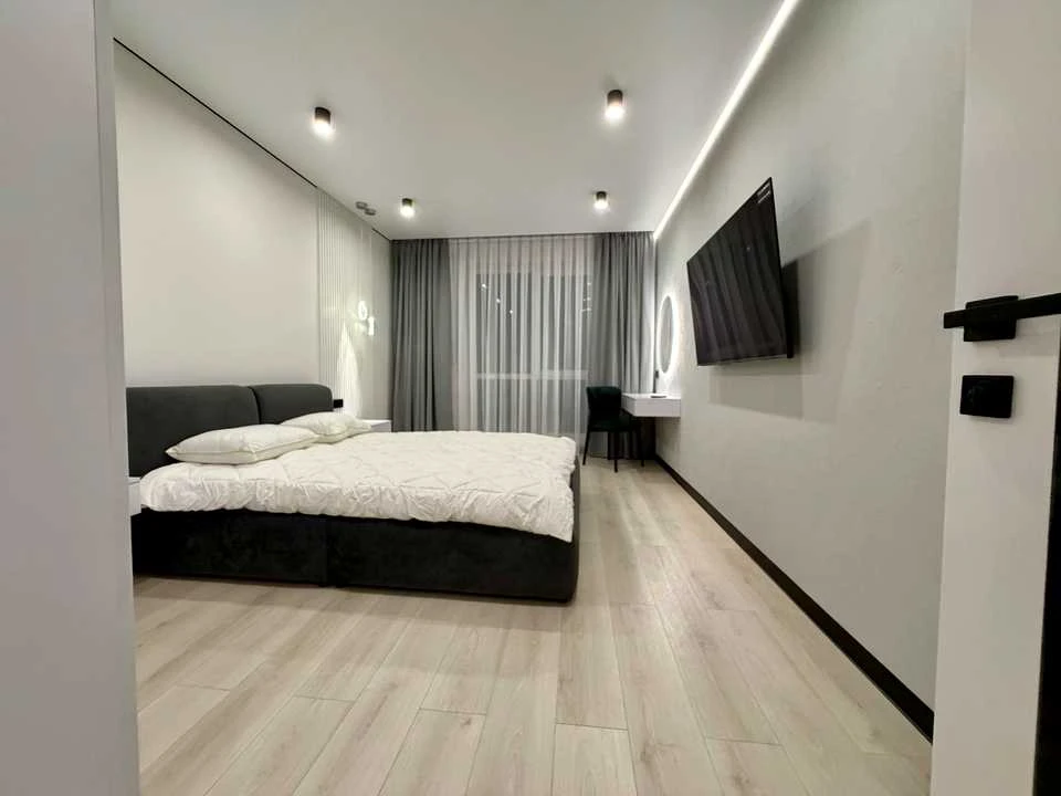 Apartment. Alexander Dovzhenko Street, Ivano-Frankivsk
