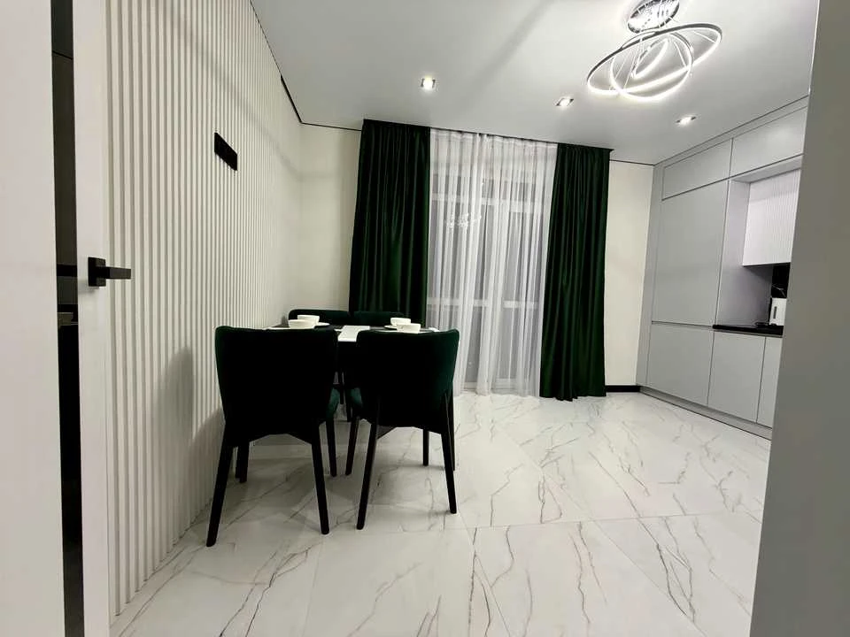 Apartment. Alexander Dovzhenko Street, Ivano-Frankivsk