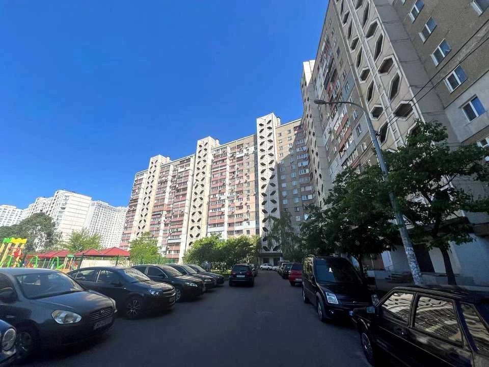 Квартира. Київ, вулиця Анни Ахматової