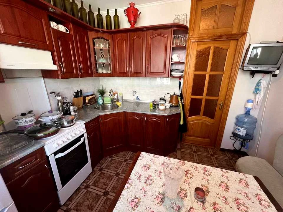 Квартира. Київ, вулиця Анни Ахматової