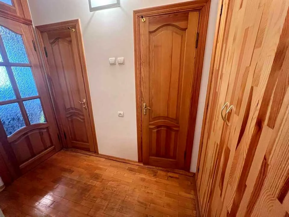 Квартира. Київ, вулиця Анни Ахматової