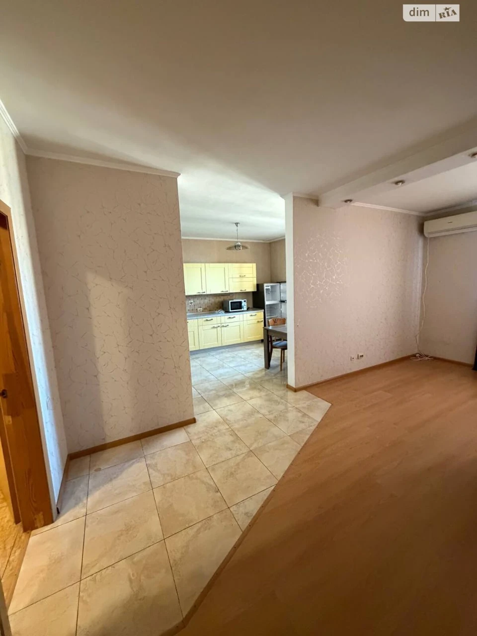 Long-term Rental One-Bedroom Apartment, Pozniaky