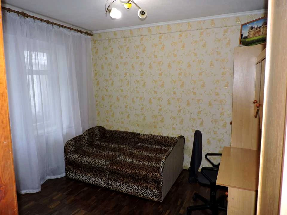 Квартира. Київ, вулиця Дубровицька.