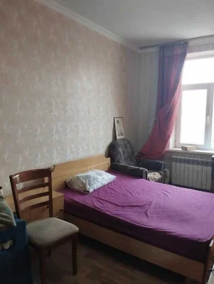 Продам 2к квартиру Універмаг «Україна» (метро Спортивна / За