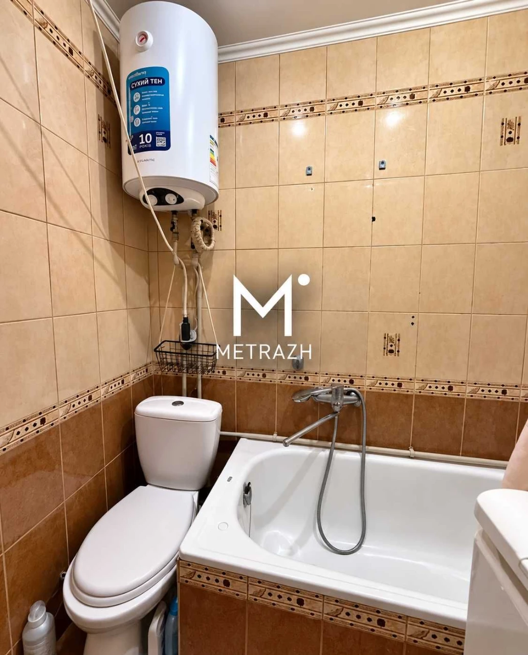 Продам 2-кімнатну квартиру з ремонтом неподалік від метро "Дворец"