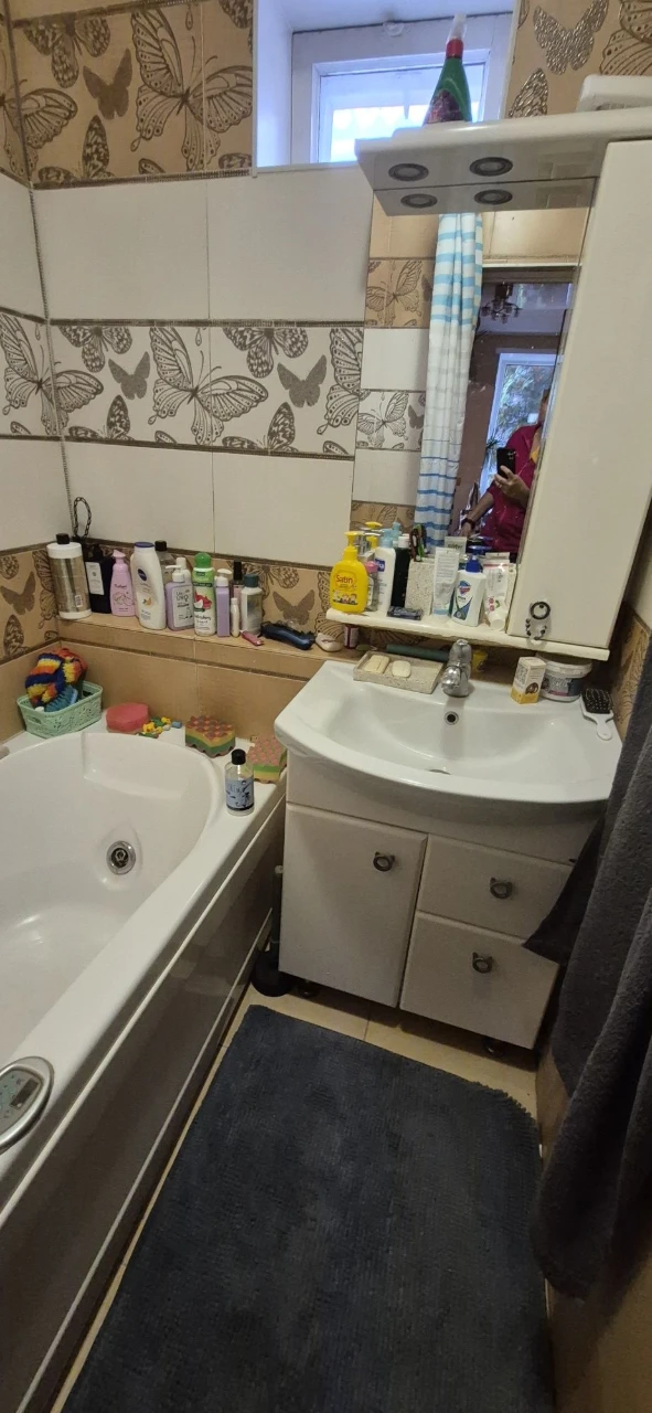 For Sale: House in Kommunarov District