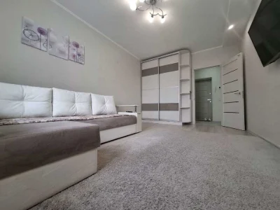 Квартира. Київ, вулиця Михайла Донця