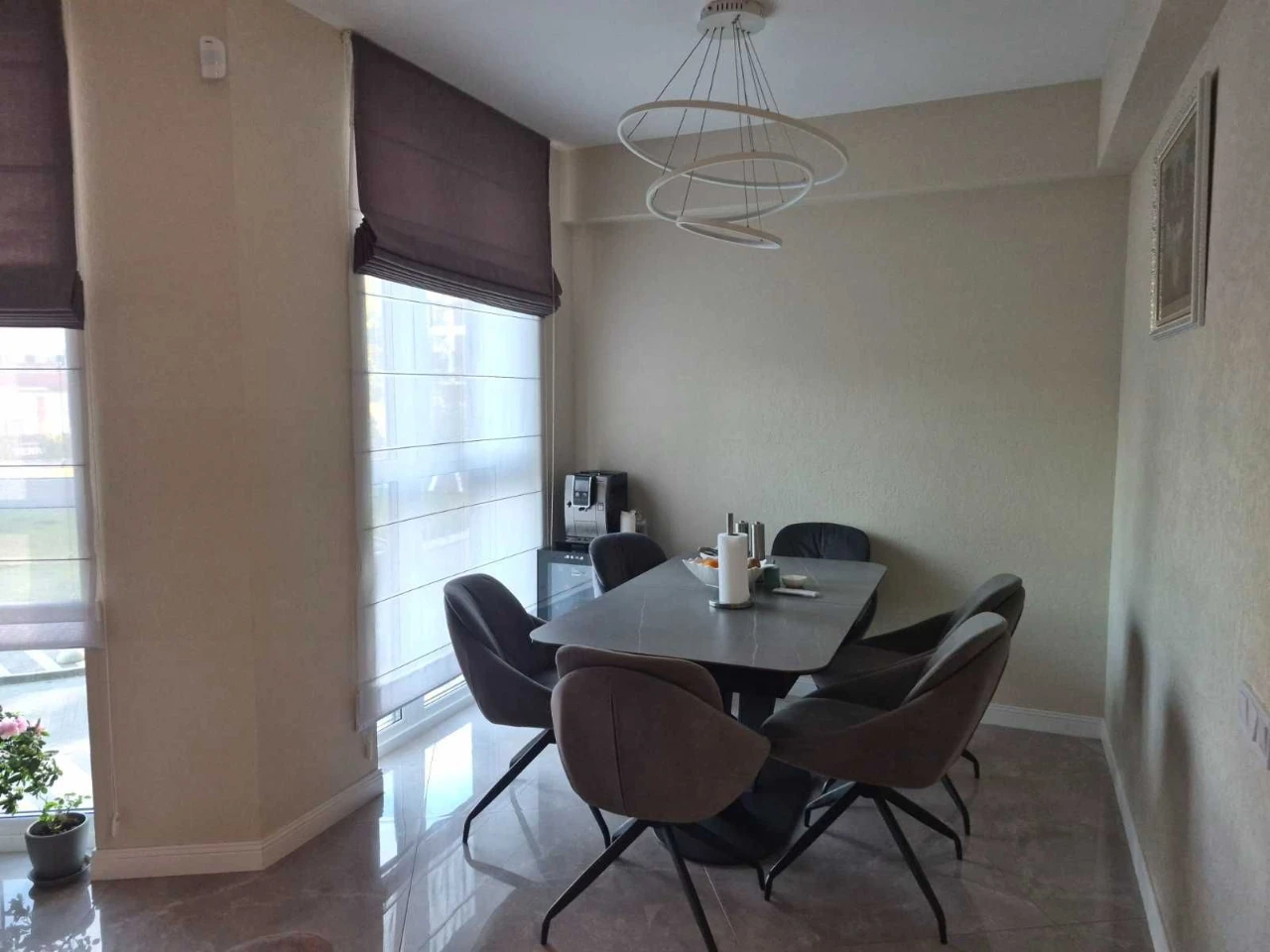 Sale of a new building with perfect renovation Pasichna 3 rooms. Residential complex "Pasichny"