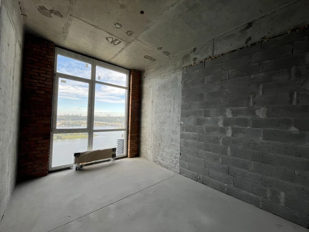 Sale of a Penthouse on the Dnipro River and Right Bank, 157.5