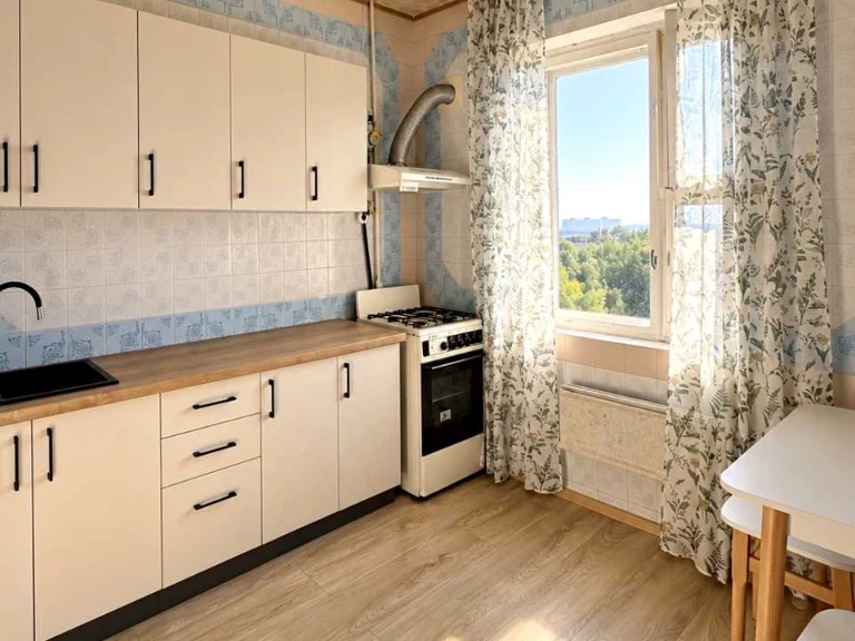 Apartment. Kastus Kalinovsky Street, Kyiv