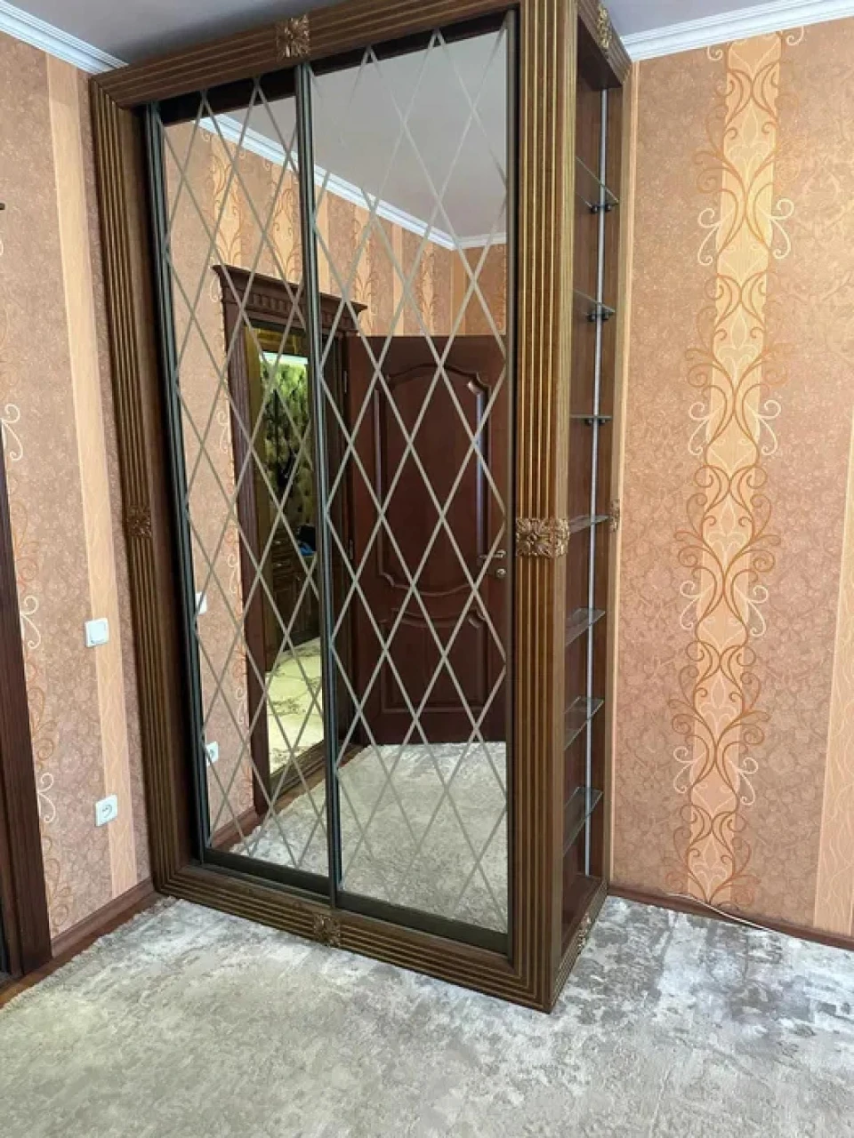 3-Bedroom Apartment, Kotovskogo Village - Neoclassic Renovation
