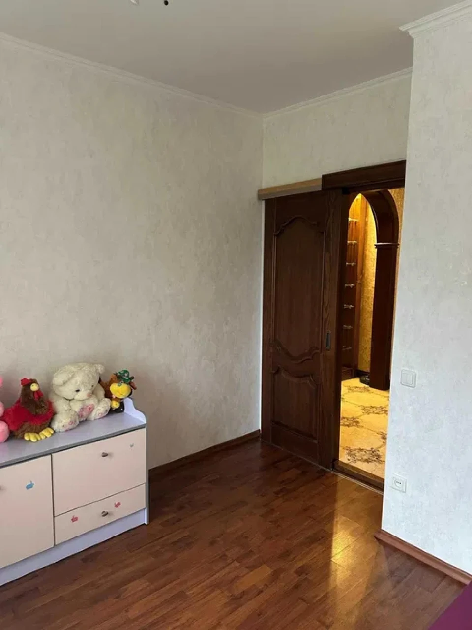 3-Bedroom Apartment, Kotovskogo Village - Neoclassic Renovation