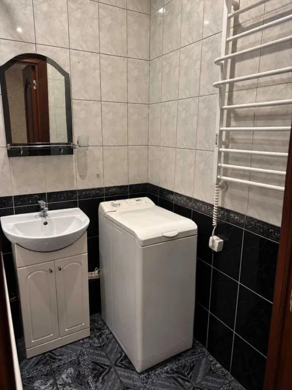 3-Bedroom Apartment, Kotovskogo Village - Neoclassic Renovation