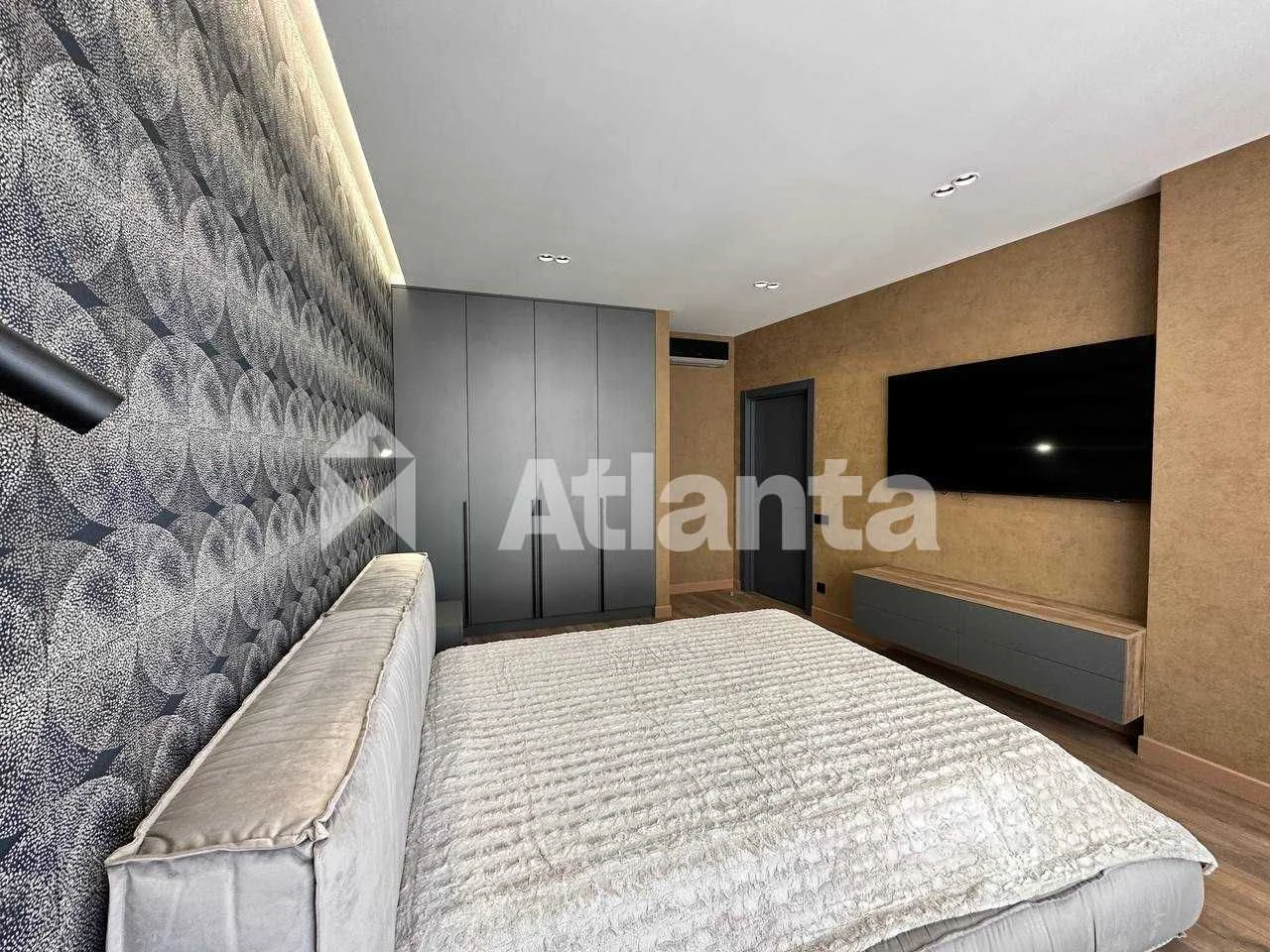 Трёхкомнатная квартира 108 м² в Аркадии, дизайнерский ремонт