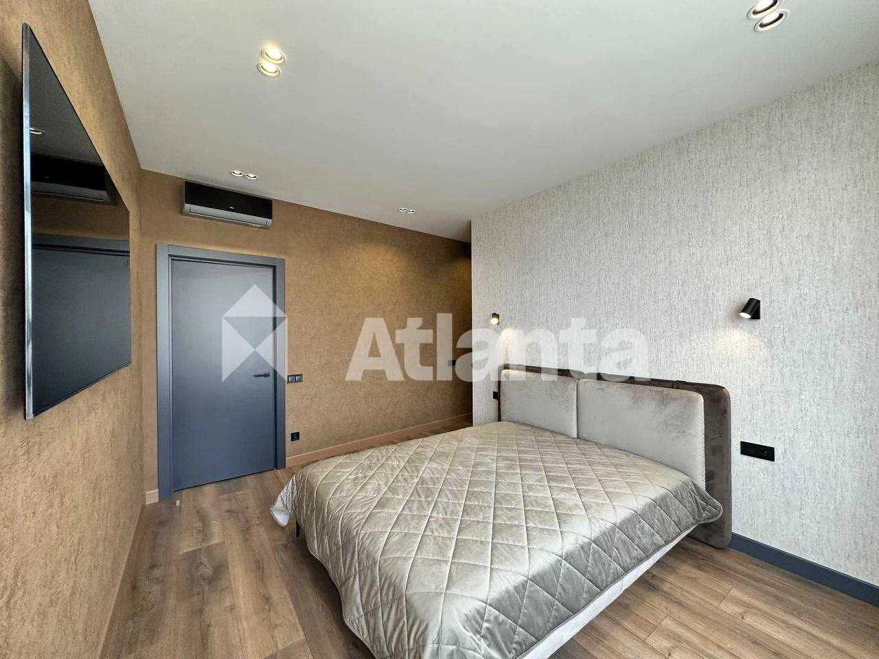 Трёхкомнатная квартира 108 м² в Аркадии, дизайнерский ремонт