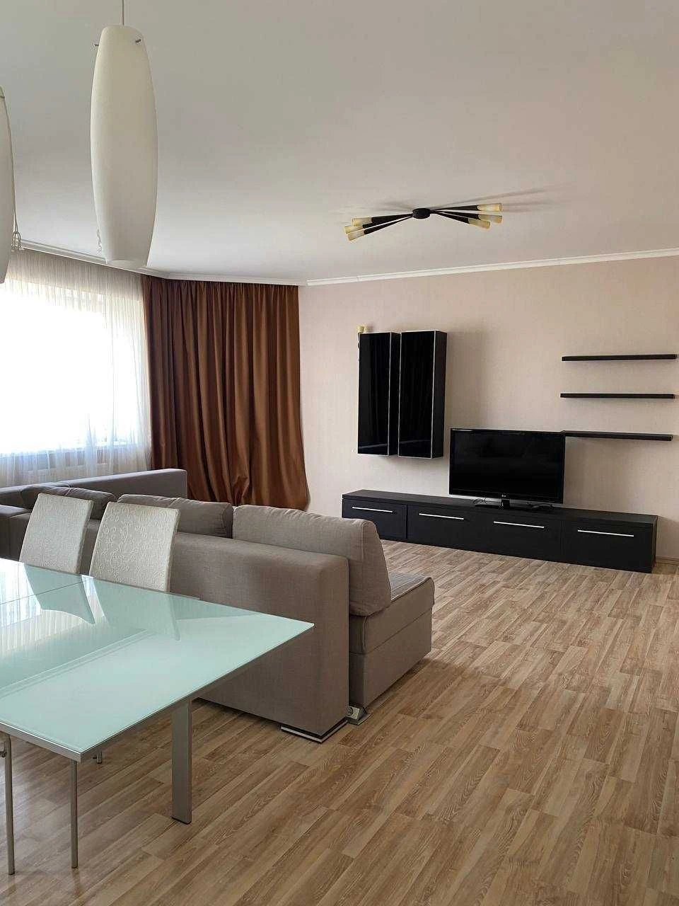 2-room apartment 116 sq.m, Stikon residential complex, Шевchenko Avenue, brick building