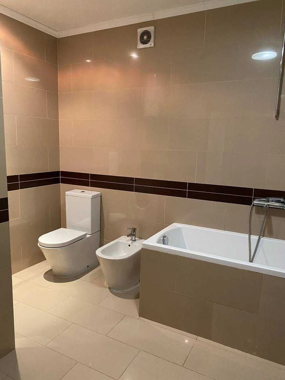 2-room apartment 116 sq.m, Stikon residential complex, Шевchenko Avenue, brick building