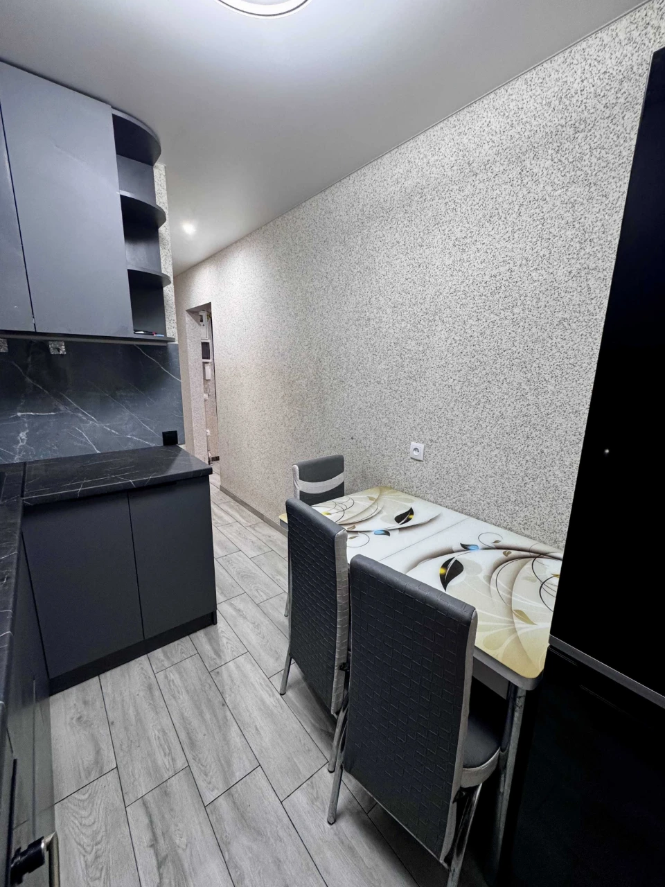 2-room apartment on вул. Semyna Paliya (Paustovsky)