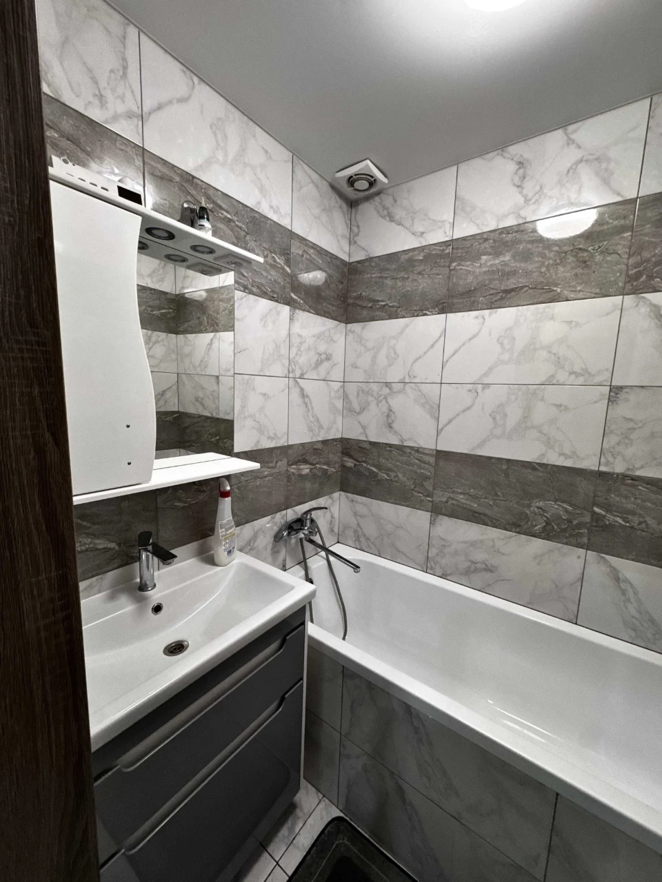 2-room apartment on вул. Semyna Paliya (Paustovsky)
