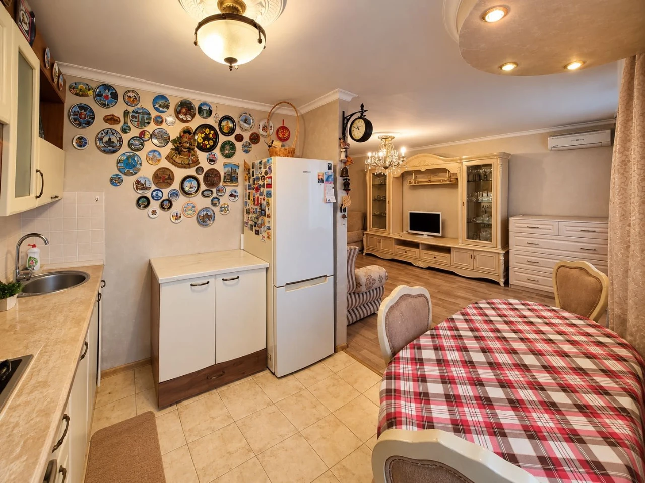 3-bedroom apartment, Poltava Center, Pushkina 43