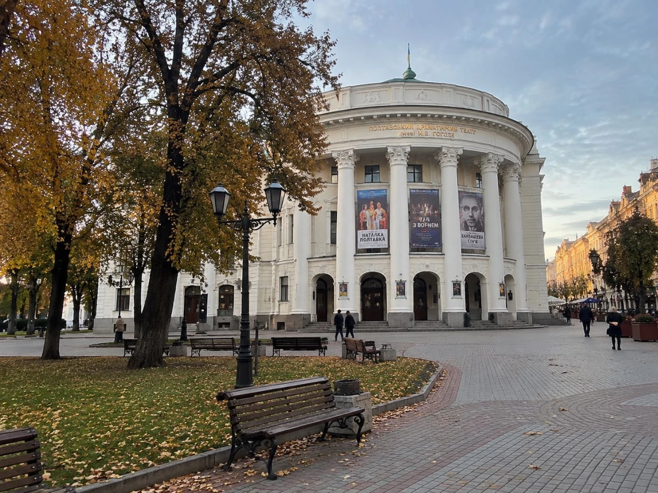 3-bedroom apartment, Poltava Center, Pushkina 43