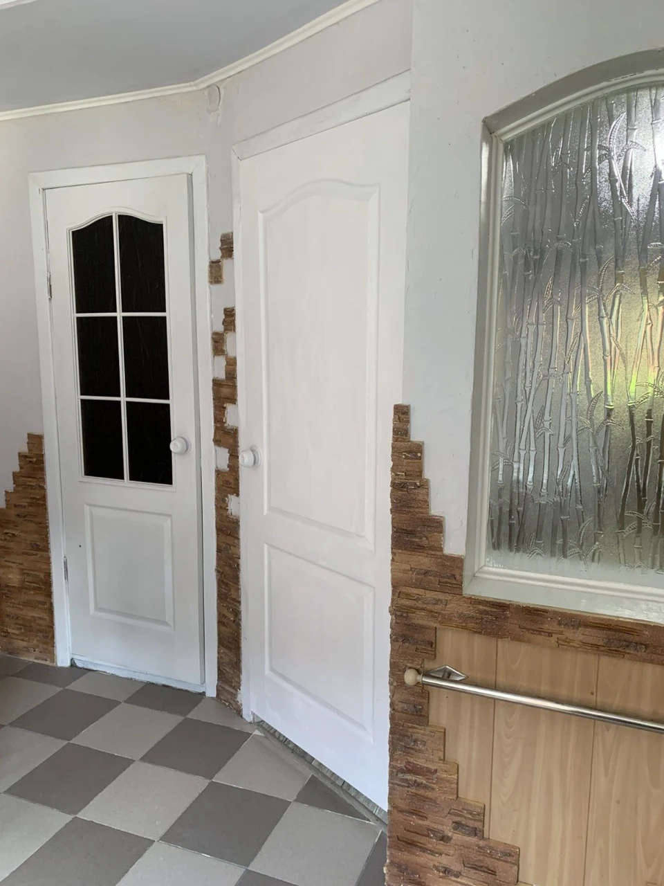 Spacious Apartment on Dvorcovaya / Shulginaya Street