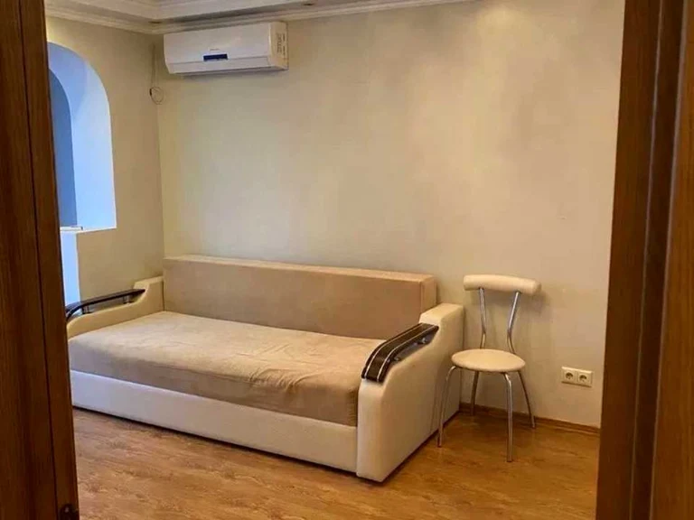 Apartment. Obolon Street, Kyiv