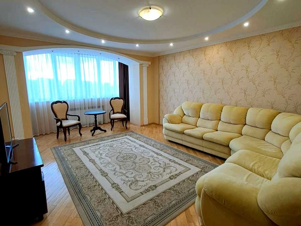 Квартира. Киев, проспект Миколи Бажана