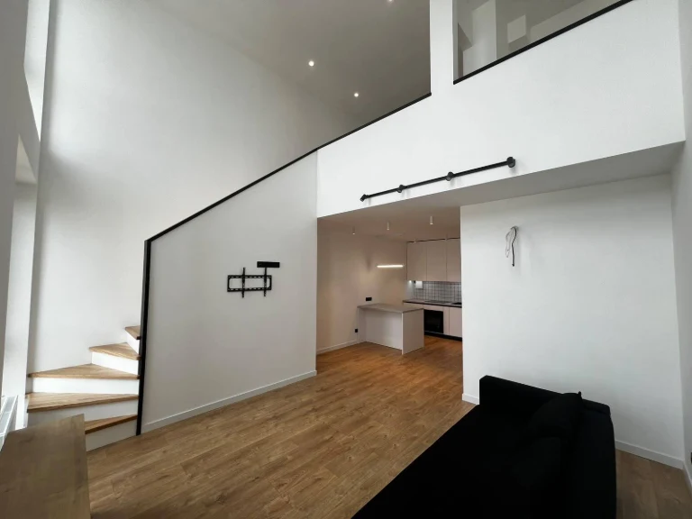Rent a 62 sq m two-level apartment in the Slavutich residential complex, no commission