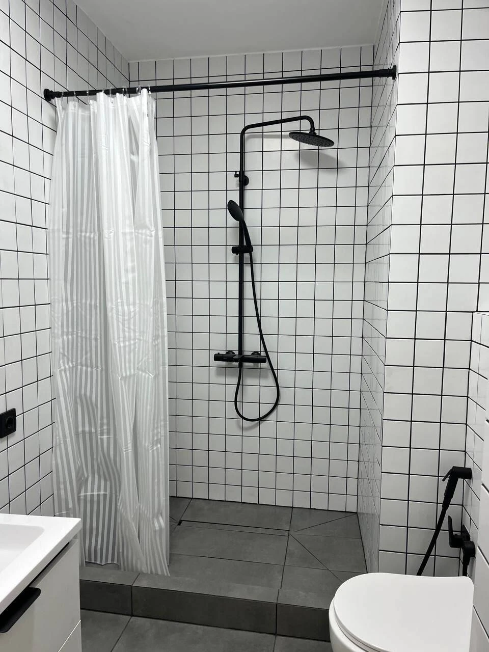 Rent a 62 sq m two-level apartment in the Slavutich residential complex, no commission