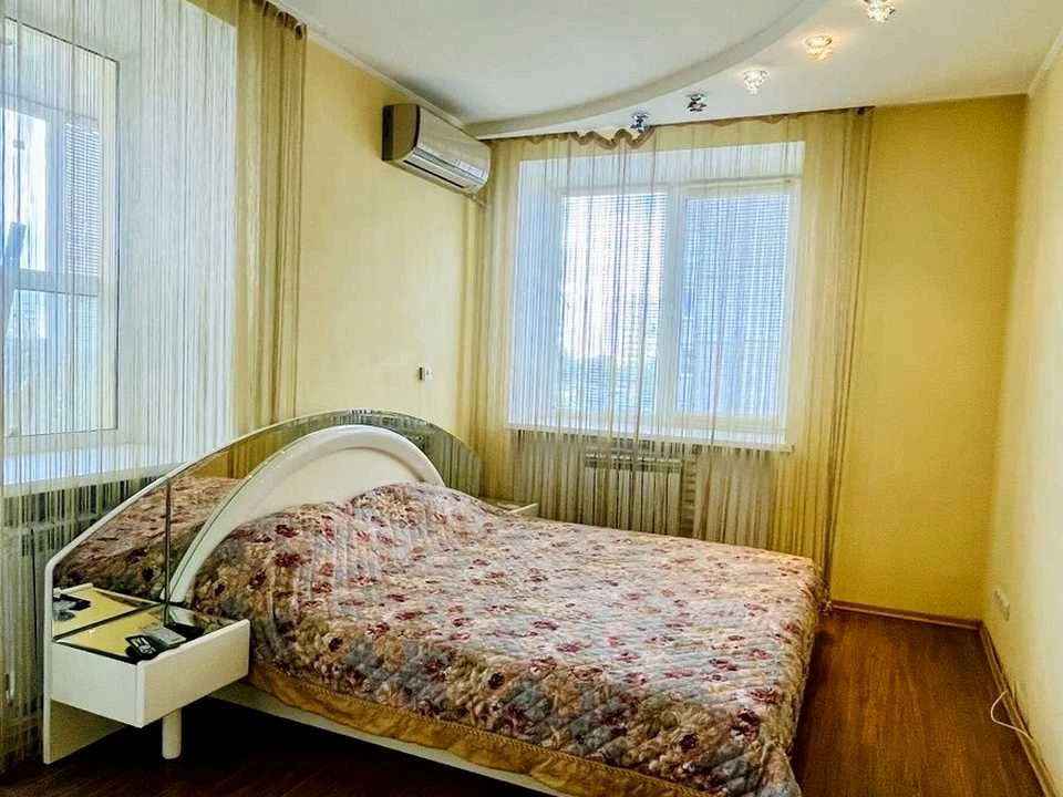 Квартира. Дніпро, Литовська вулиця