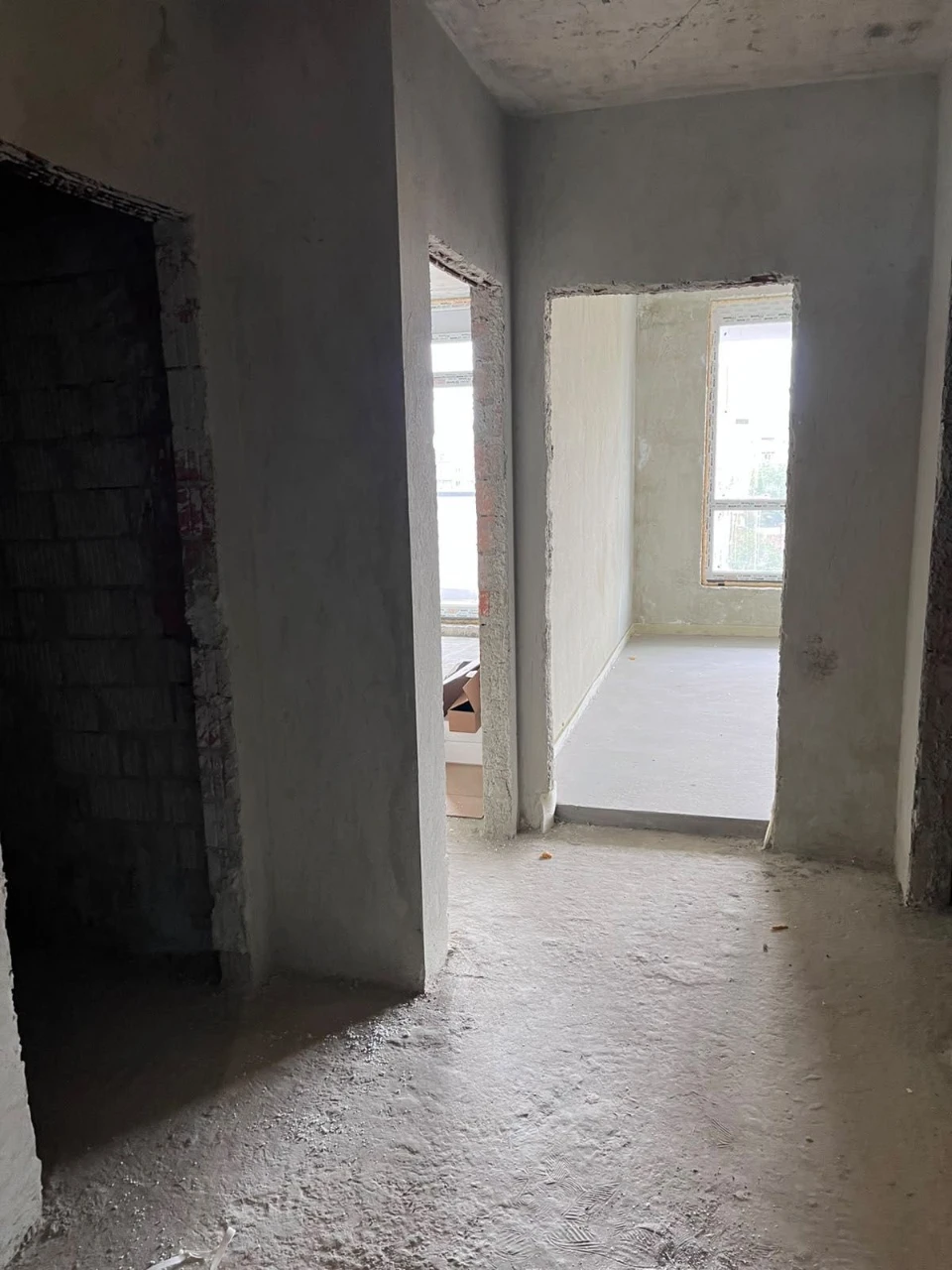 Зданий будинок! Продаж 2-кімнатної квартири в новобудові біз