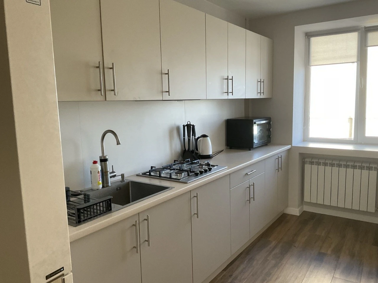 For Sale: 3-bedroom apartment in Arcadia, renovated, 8th floor
