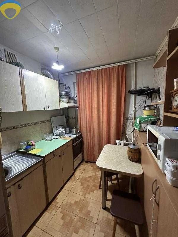 Продам 3-комнатную квартиру возле Крымского бульвара!
