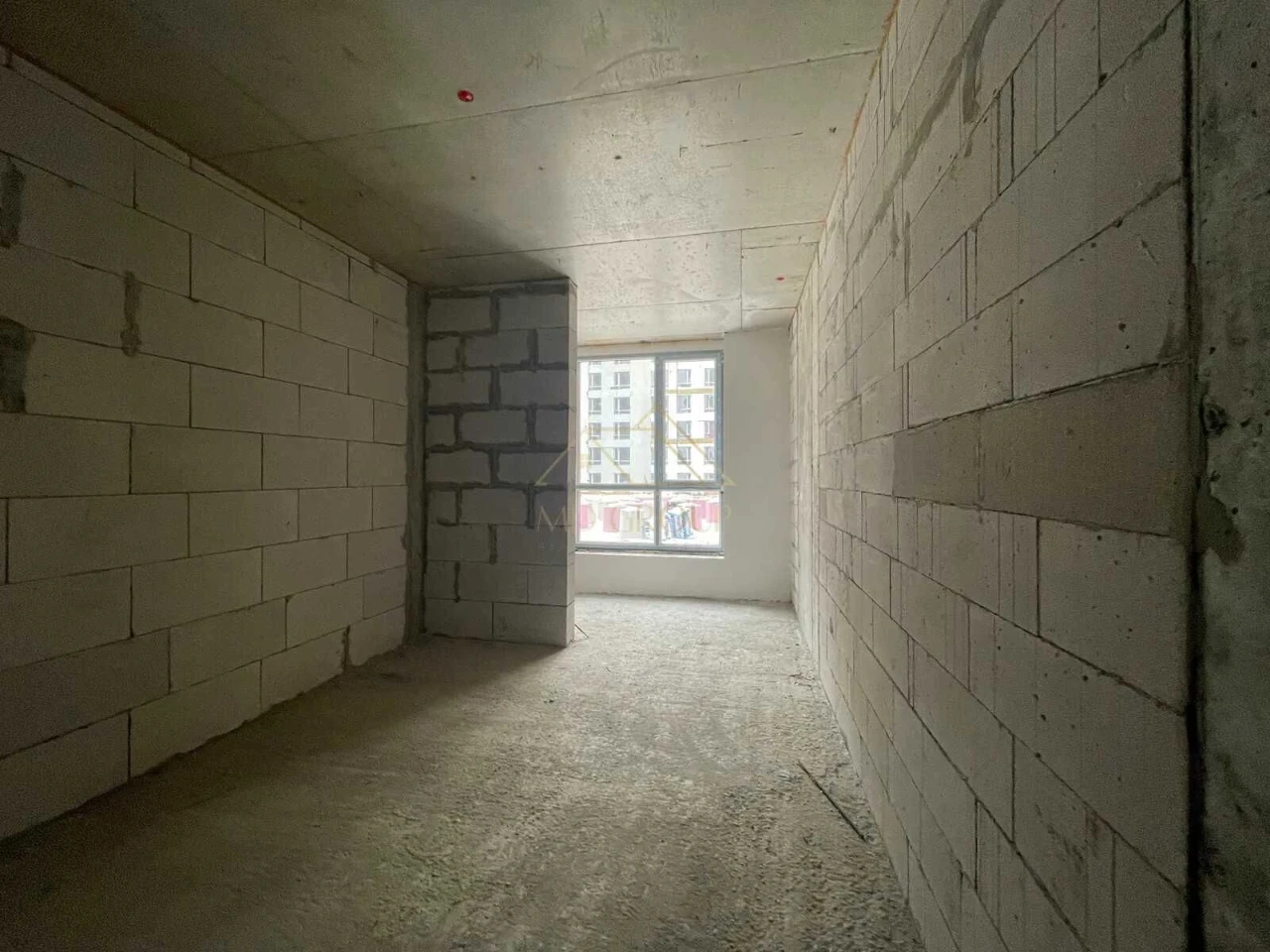 Apartment for Sale Near the Lake