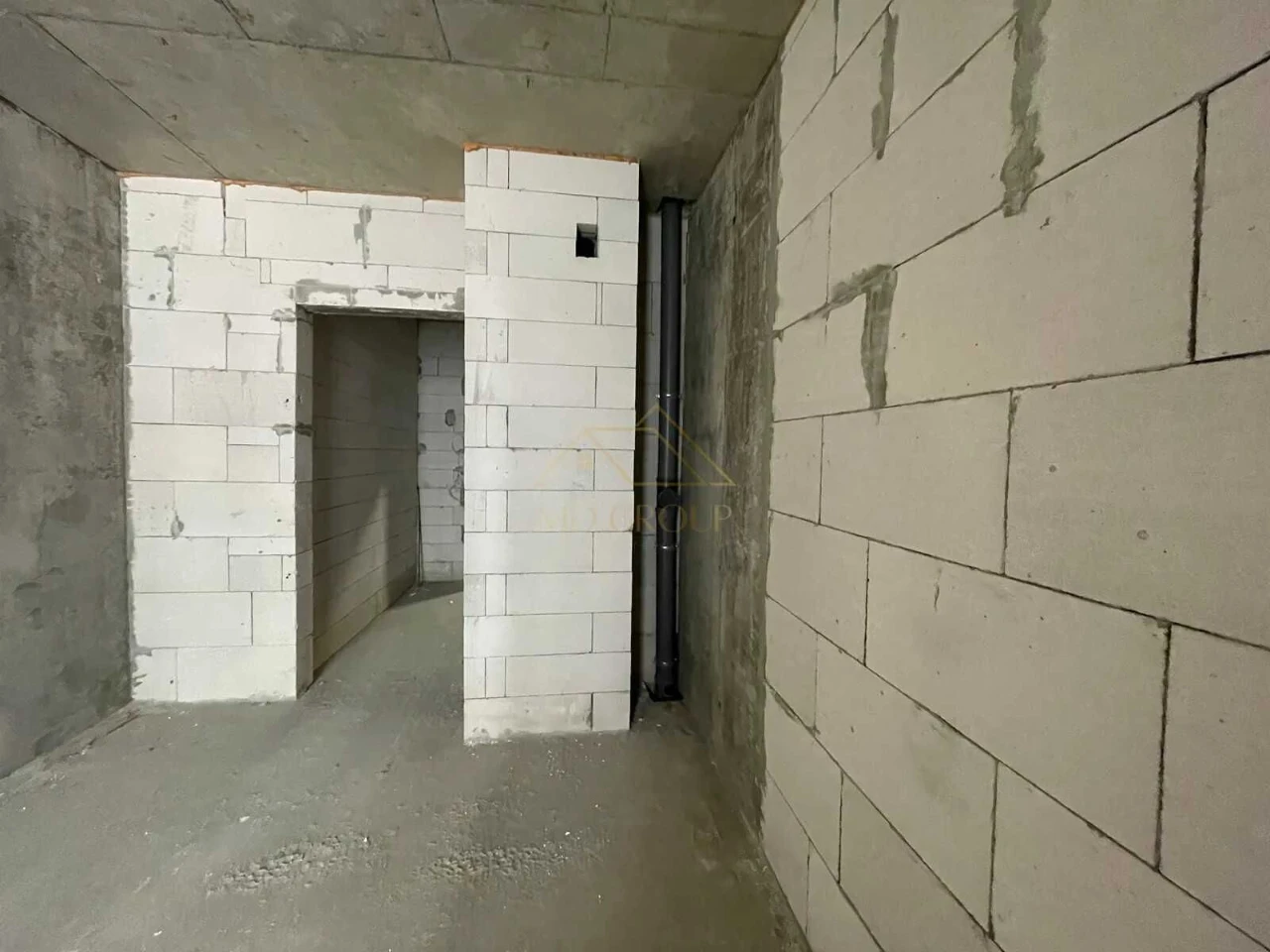 Apartment for Sale Near the Lake
