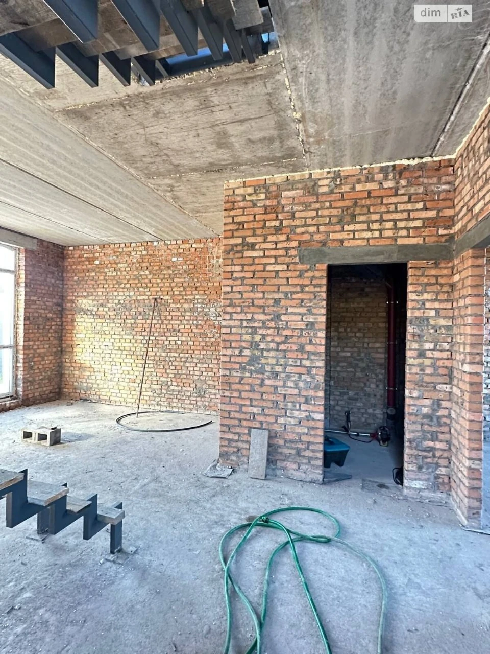 Duplex for Sale in Dubove