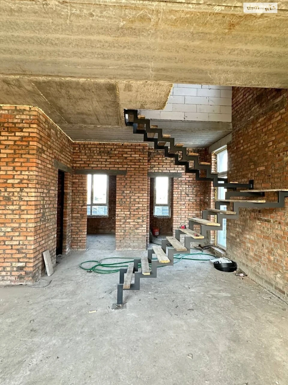 Duplex for Sale in Dubove