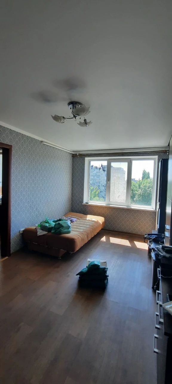 Продаж 3-кімнатної квартири на вулиці Мировому.