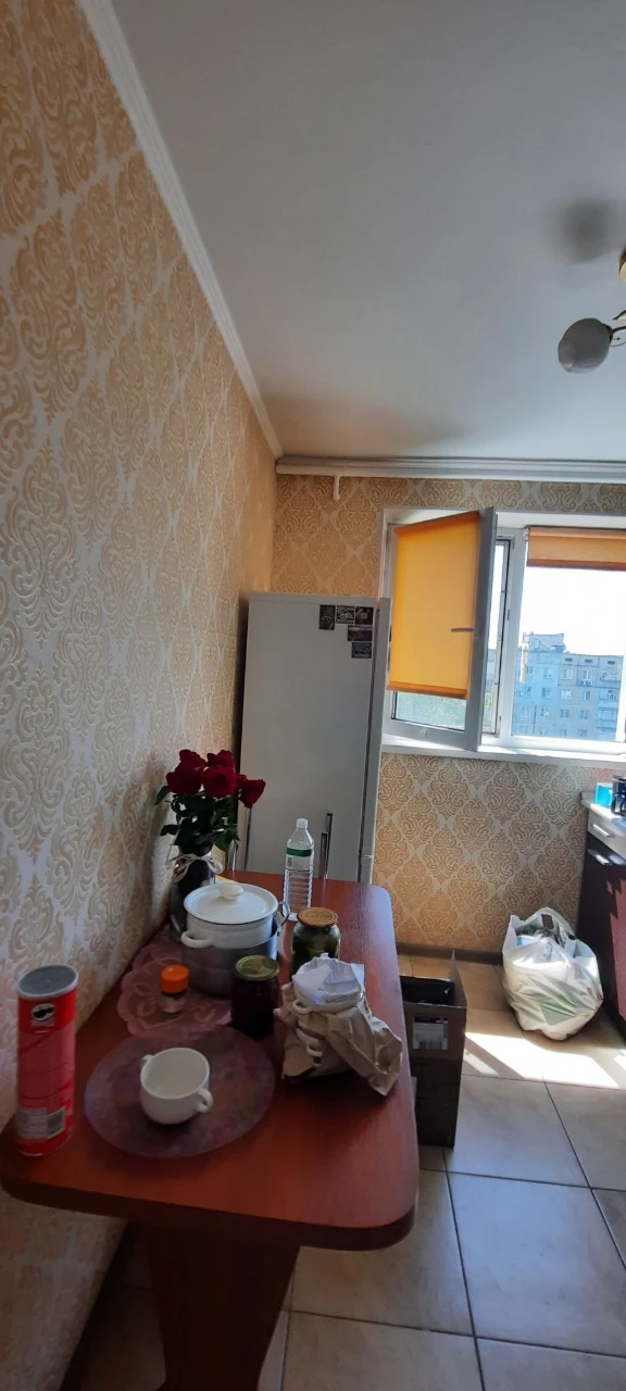 Продаж 3-кімнатної квартири на вулиці Мировому.