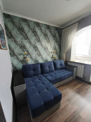 3-room apartment with full renovation, furniture, appliances. Fantastic view.