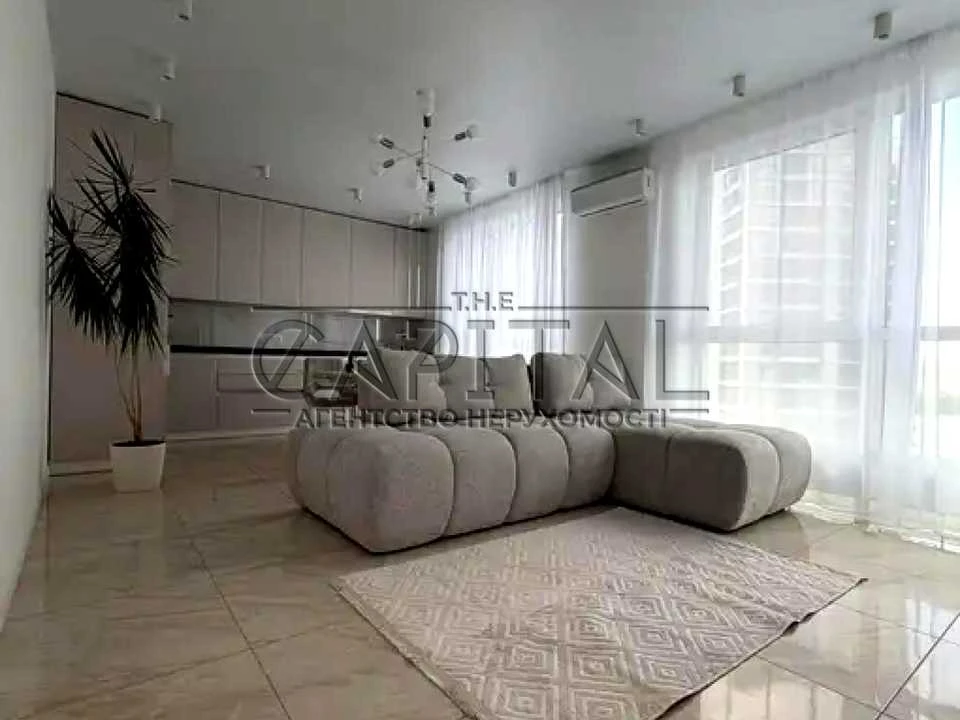 Apartment. Zarechnaya st., Kyiv