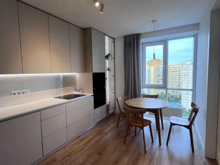 Apartment. Княzia Romana Mistslavych Street, Kyiv