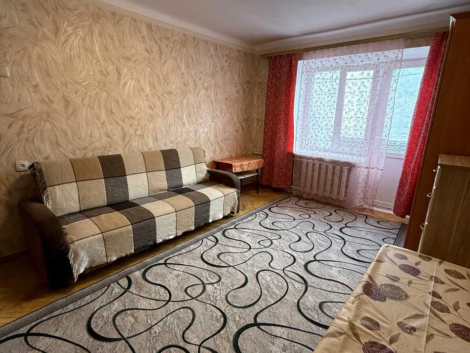 Apartment. Kyiv, Brestaysky Prospect.