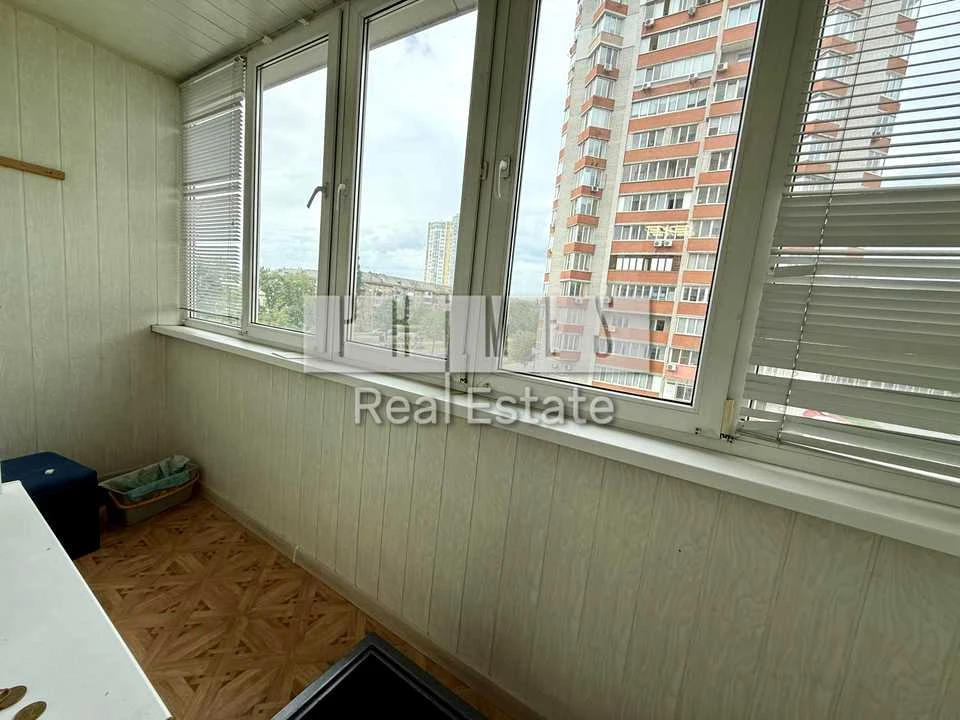 Apartment. Verkhovna Rada Blvd, Kyiv